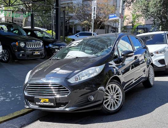 FORD FIESTA 1.6 TITANIUM PLUS HATCH 16V FLEX 4P POWERSHIFT FORD FIESTA 1.6 TITANIUM PLUS HATCH 16V FLEX 4P POWERSHIFT